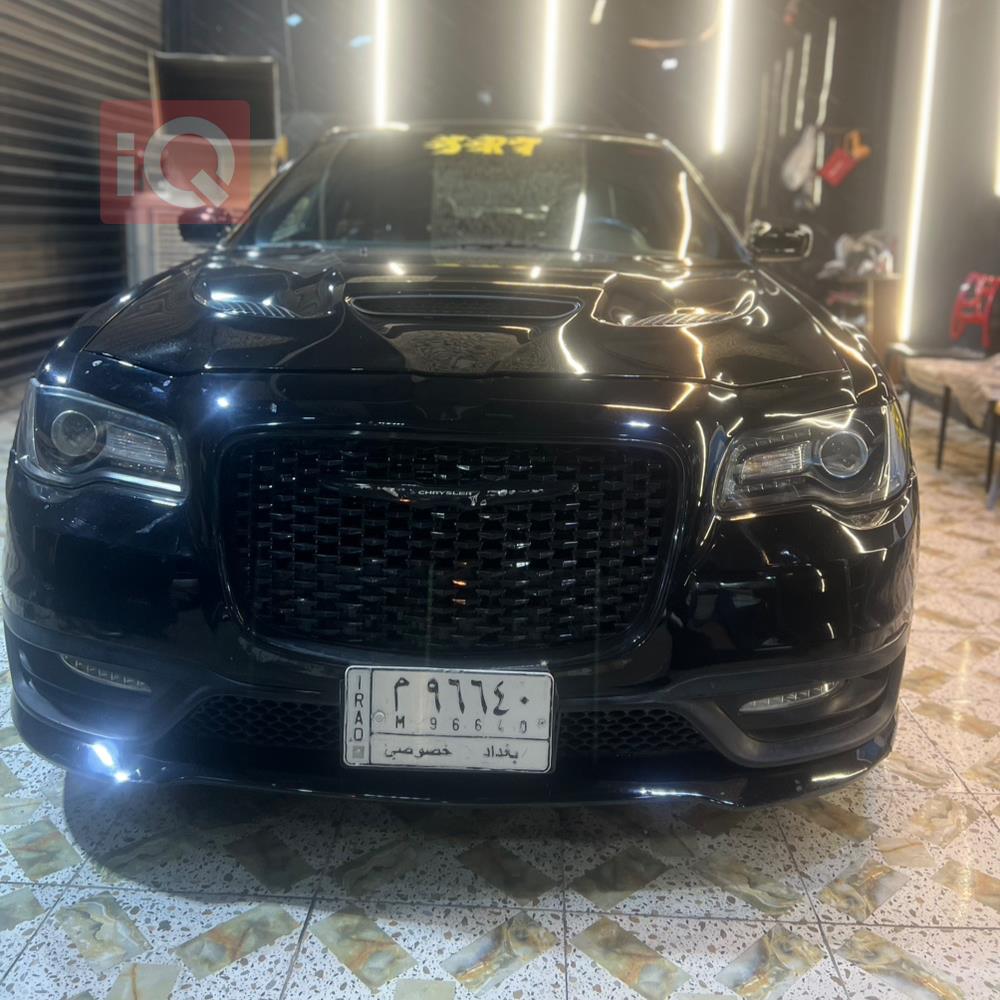 کرایسلەر 300